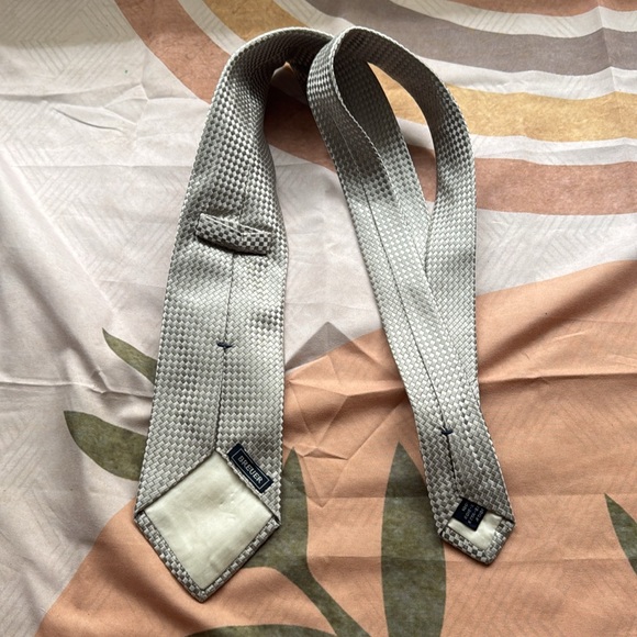 3/$10 Breuer Light Gray Patterned Tie - Picture 3 of 3